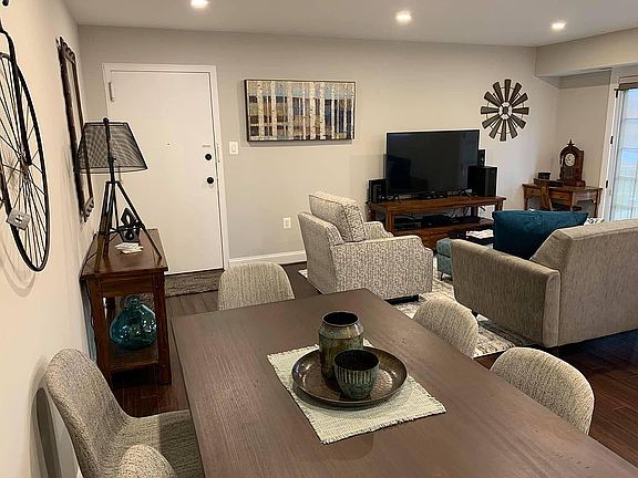 2nd image of 434 N Armistead St APT 301