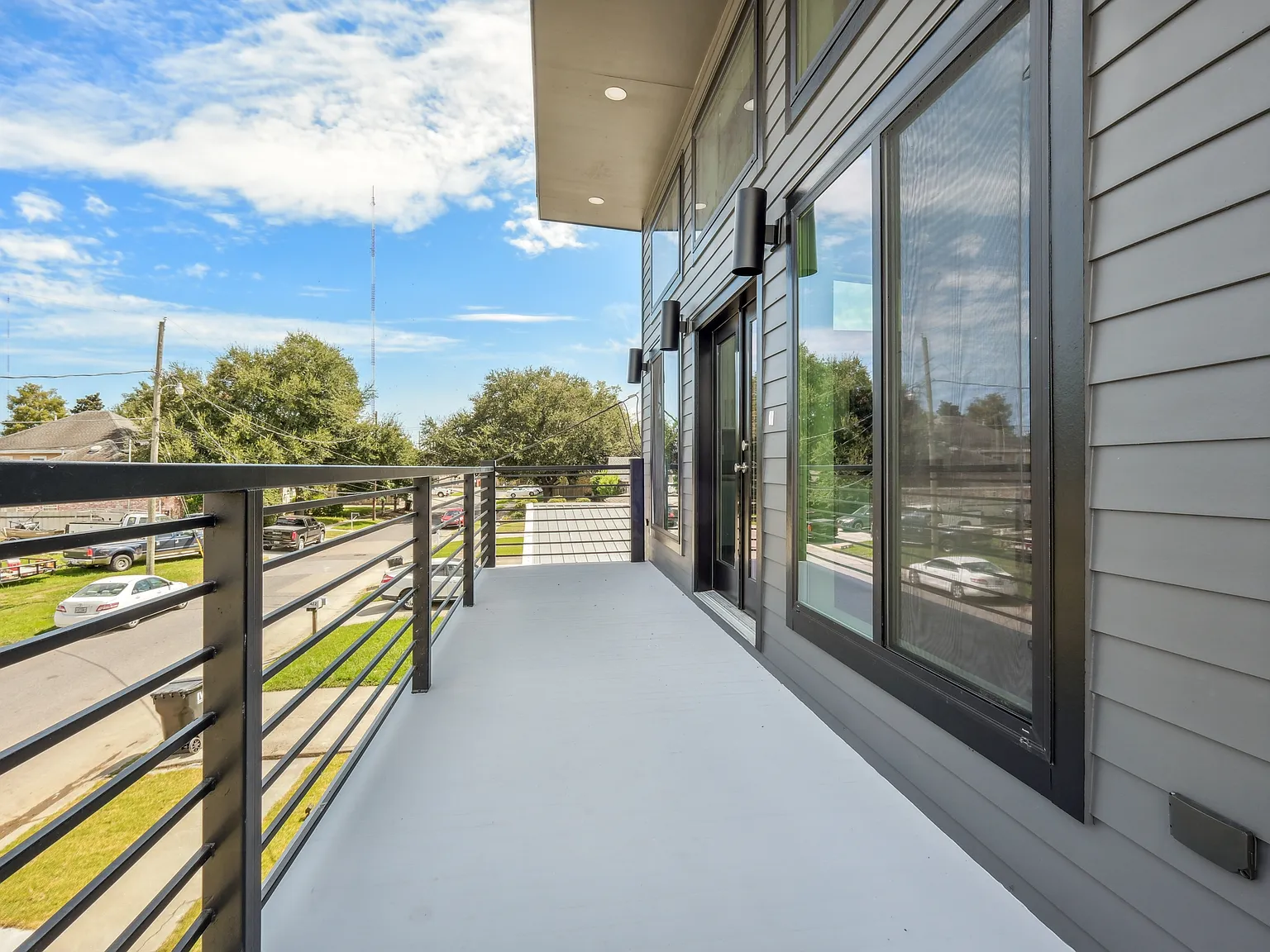 2 bed, 987 sqft, $2,000 — Photo 3
