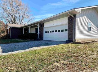 136 Greenview Rd, Centralia, IL 62801