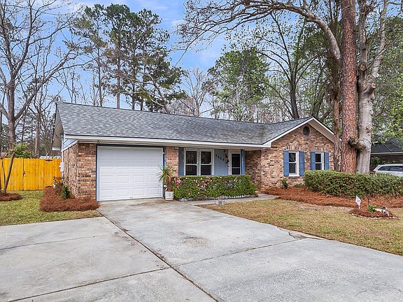 3rd image of 4604 Garwood Dr