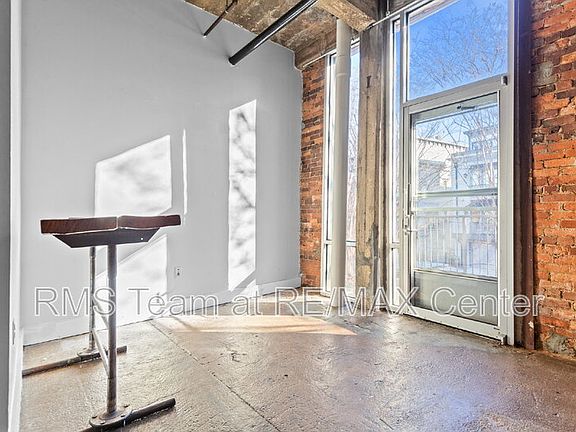 5th image of 659 Auburn Ave NE APT 241