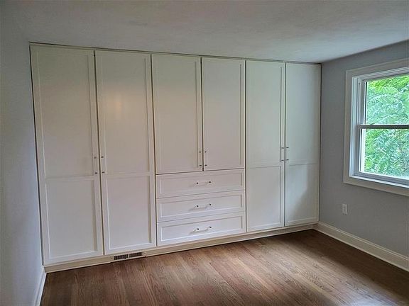 4th image of 134 Fairfield St