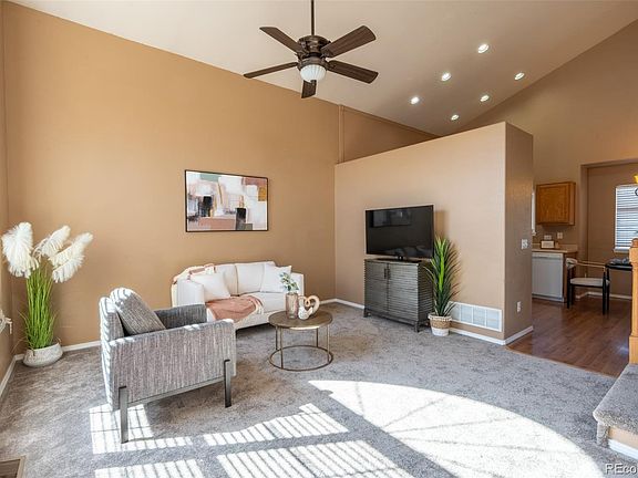 3rd image of 6944 Fountain Vista Circle