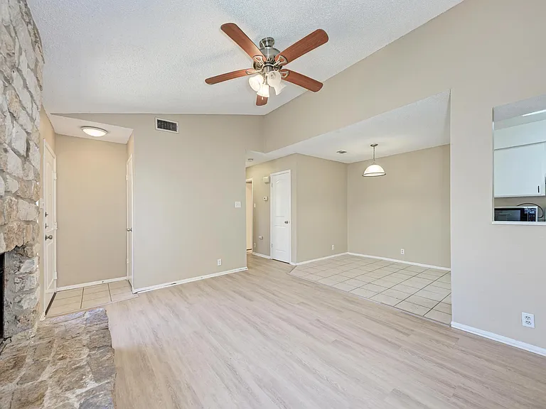 12408 Deer Falls Dr #B — Photo 9