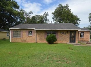 1493 Fairview Ave, Greenville, MS 38701