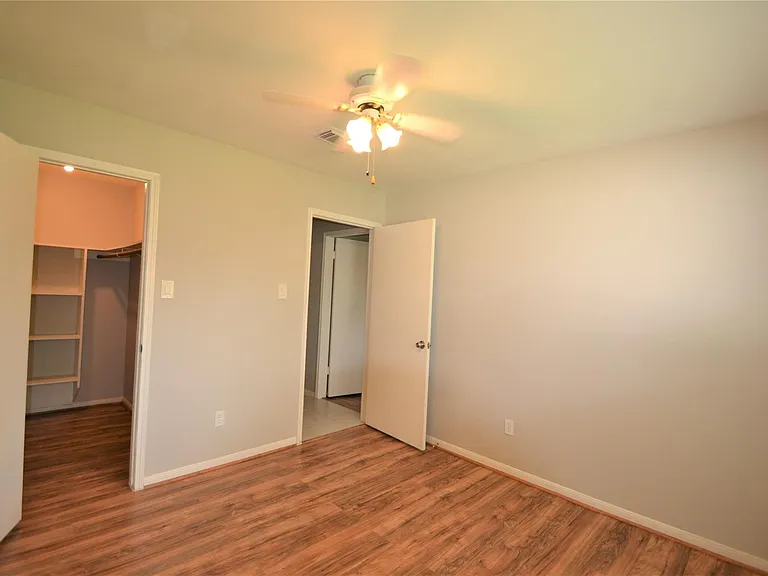 12711 Westleigh Dr — Photo 31