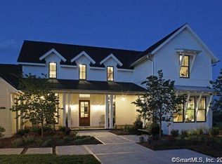 663 S Pine Creek Rd, Fairfield, CT 06824