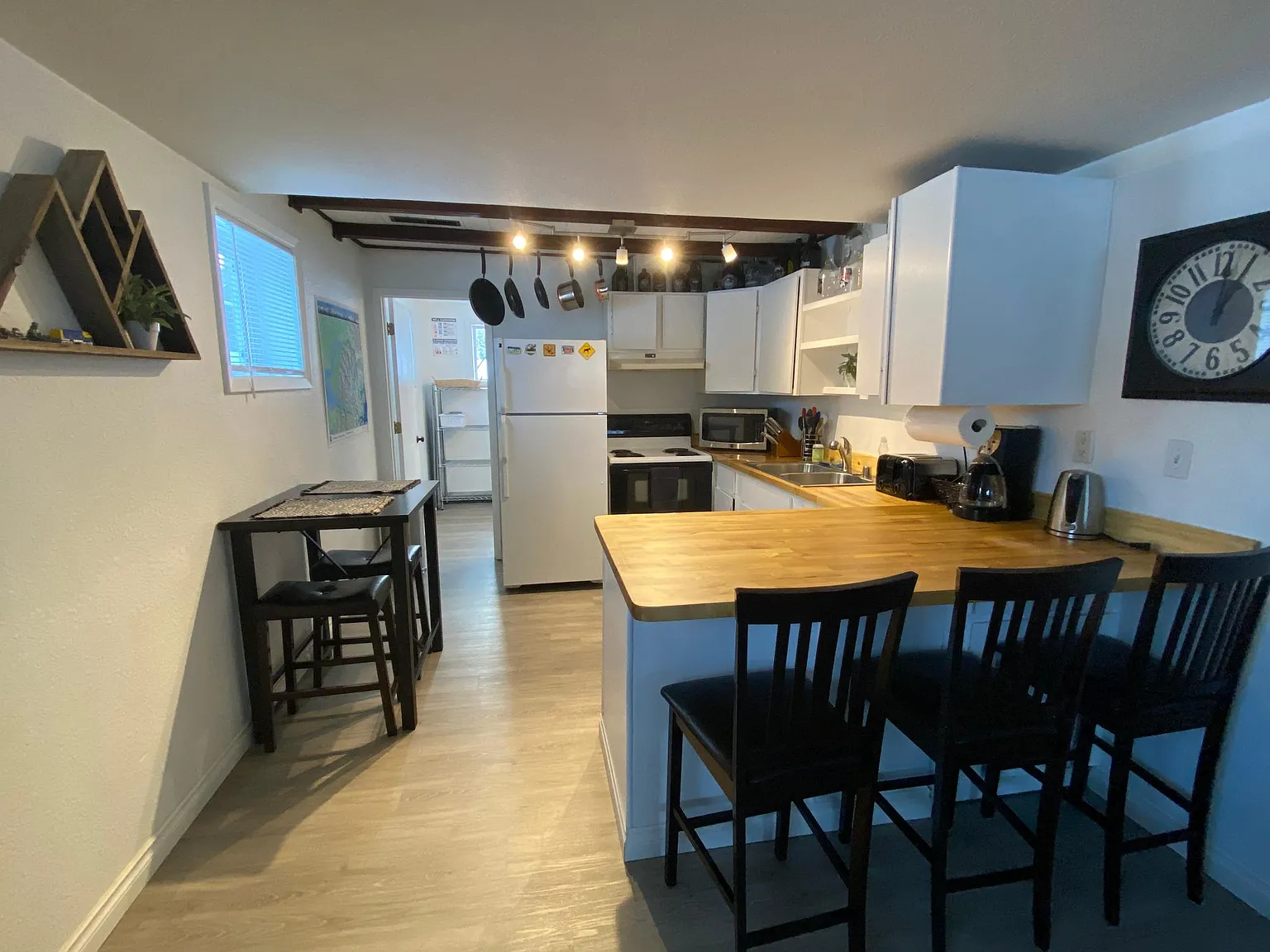 2902 Strawberry Rd — Photo 4