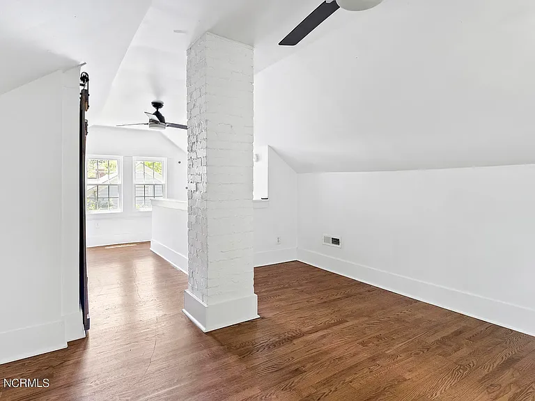 2214 Princess Place Dr — Photo 17