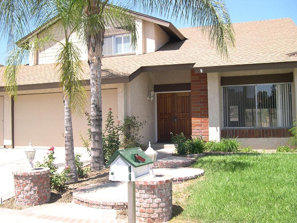 1st image of 2941 Sunflower St
