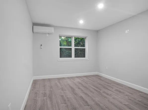 3604 Willett Avenue image 18 of 31