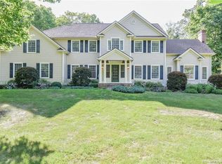 9 Bishop Rd, Oxford, CT 06478