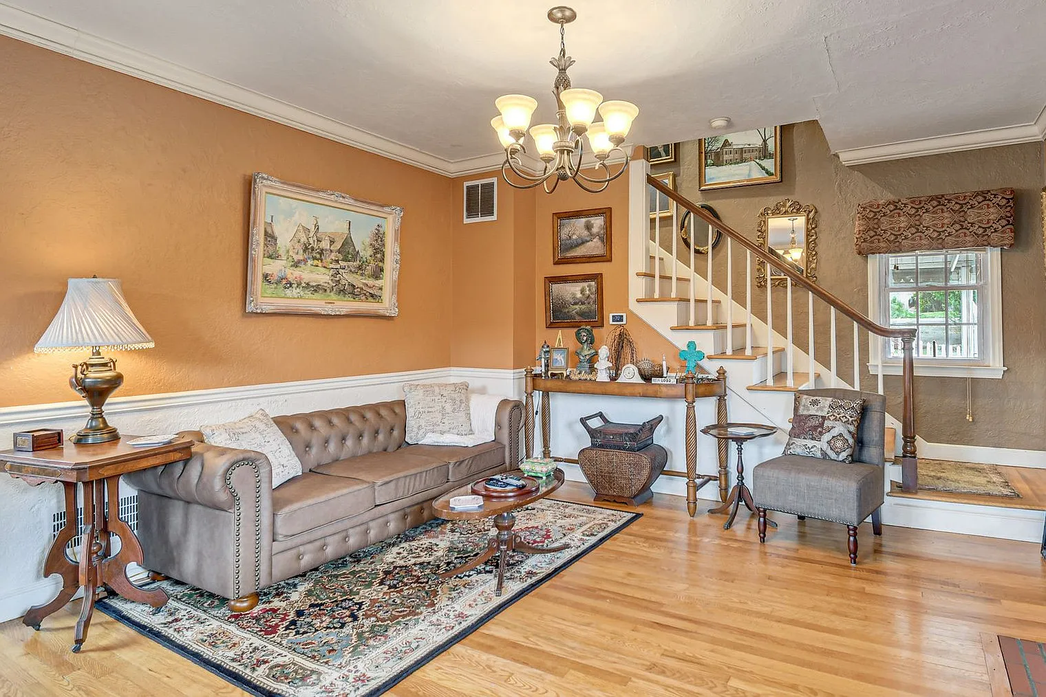 2 bed, 1.0 bath, 1194 sqft, $2,871 — Photo 1