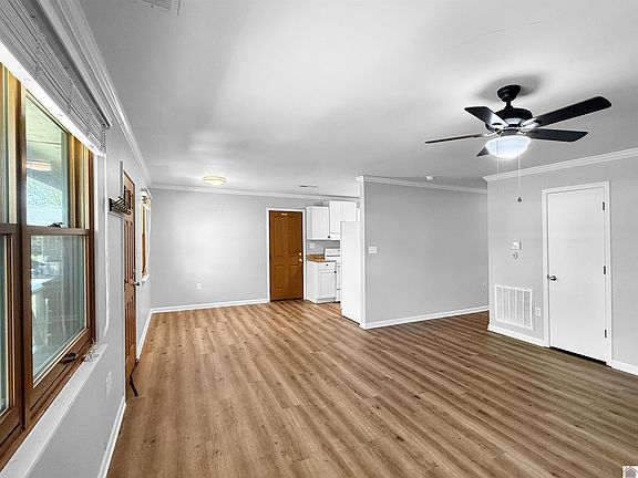 3rd image of 1505B Clayshire Dr
