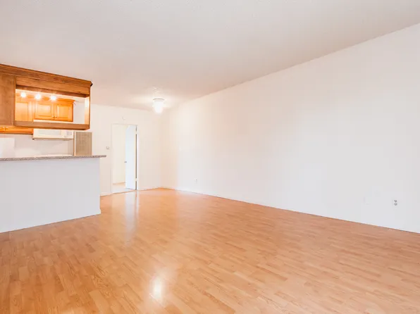 Kings Villa Apartments, 4208 Sepulveda Blvd APT 39, Torrance, CA 90505