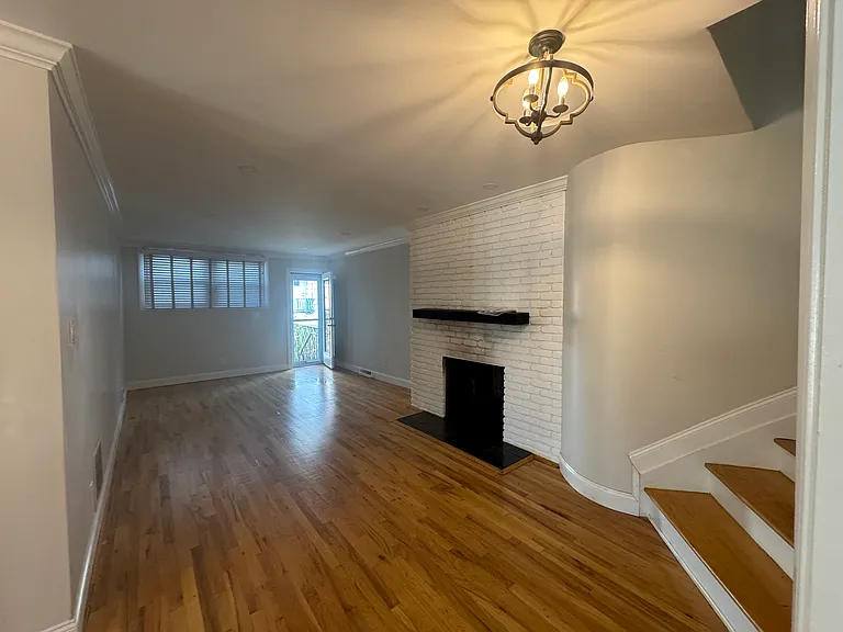 18-35 Bell Blvd — Photo 4