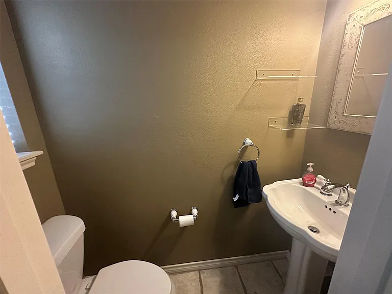 14707 Treborway Dr — Photo 14