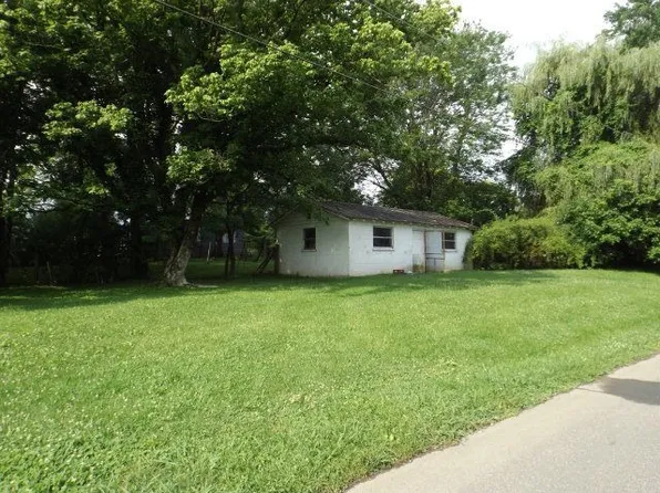 285 Connaheta Ave, Andrews, NC 28901