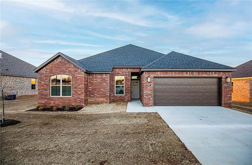 1048 Parker Lane - 1 — Photo 1