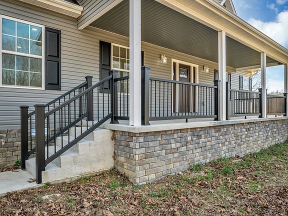 4th image of 718 Darrell Rye Rd