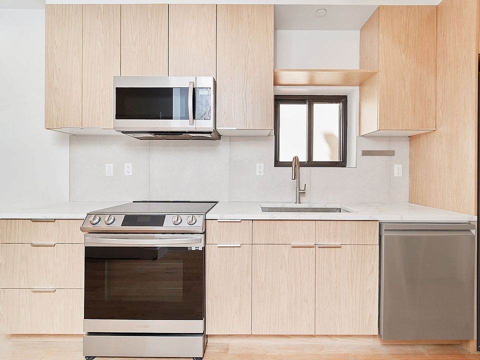 1st image of 11 W 119th St #3