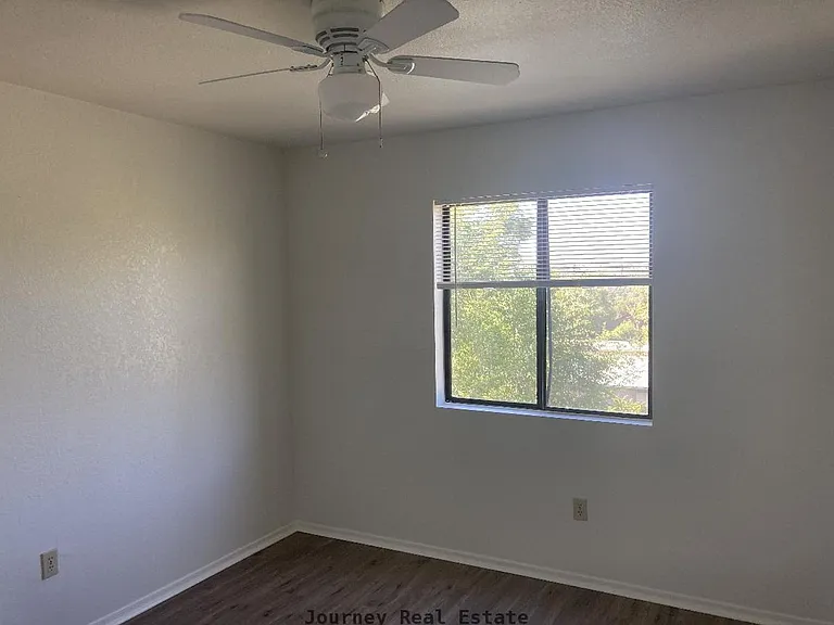 1004 E Goodwin St — Photo 9