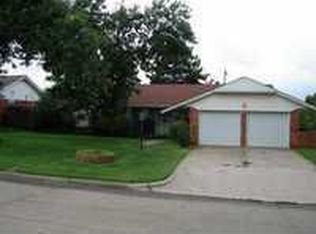 3501 Woodvale Dr, Midwest City, OK 73110