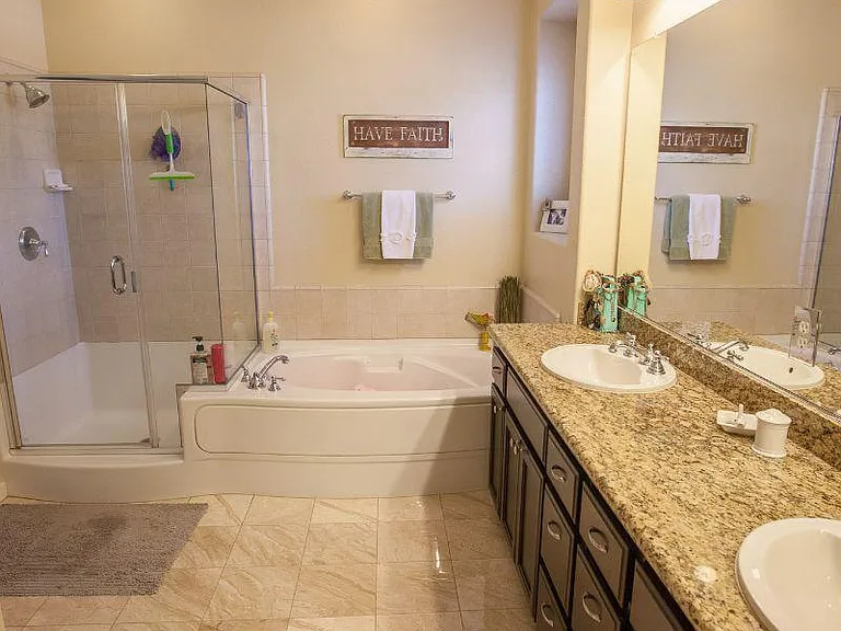 8058 Linda Isle Ln — Photo 33