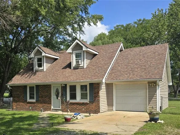 1 NW 425th Rd, Warrensburg, MO 64093