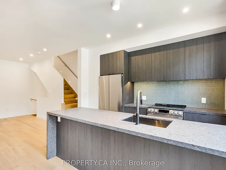 301 Keele St #1 — Photo 4