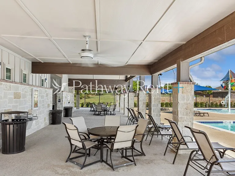 9449 Golden Tree Ave — Photo 17