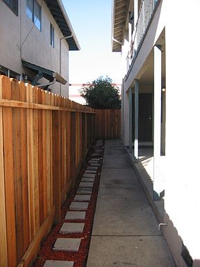2nd image of 3444 Redwood Ct APT 1
