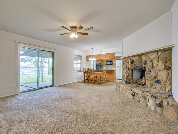 4th image of 1114 Glen Loch Dr
