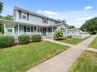 229 E Lincoln St, Sycamore, IL 60178