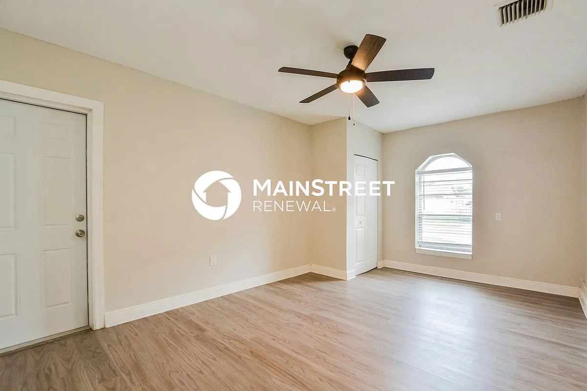 Living Room - 106 Hughes Ave