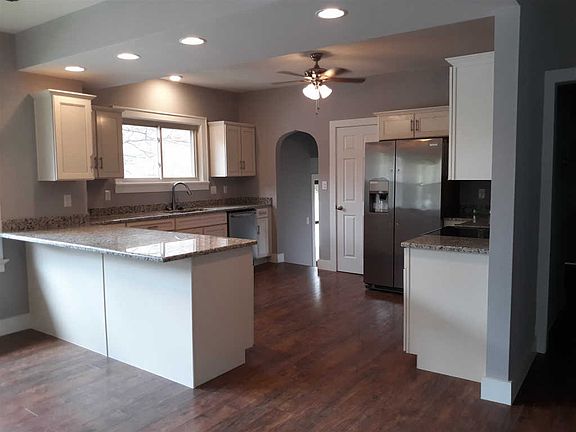 2nd image of 733 Bennighof Ave