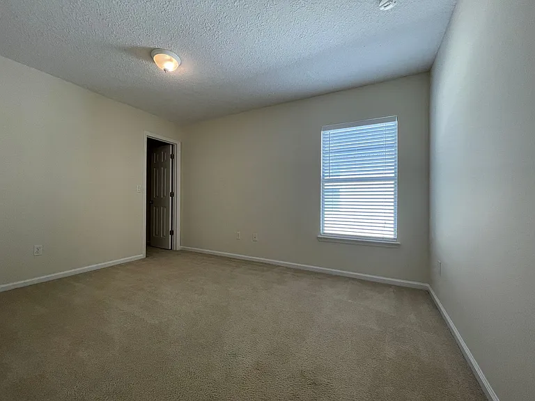 3125 E Banister Rd — Photo 19