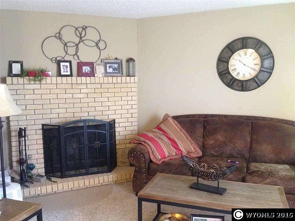 1st image of 1143 Mesa Ct