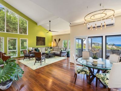 902 Puuomao Pl, Honolulu, HI, 96825