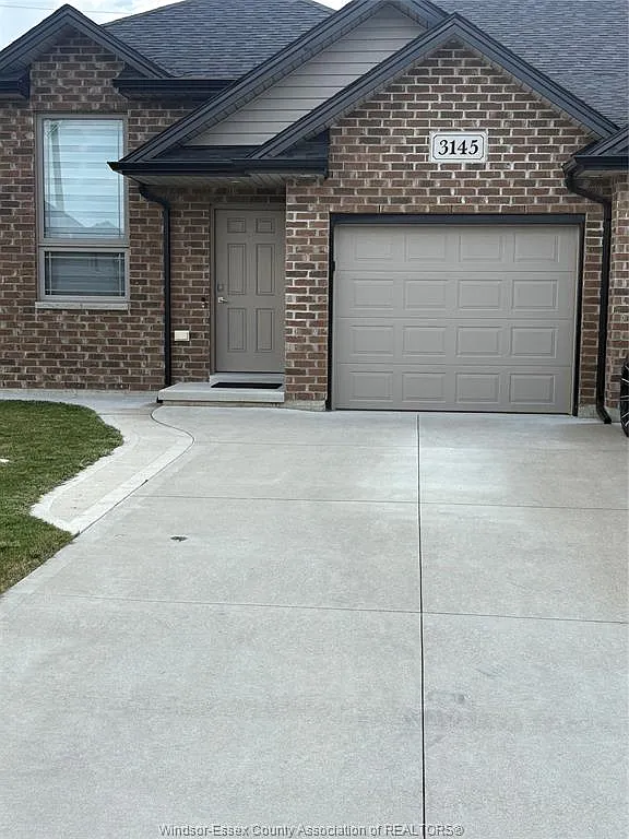 3 bed, 1050 sqft, $2,900 — Photo 4