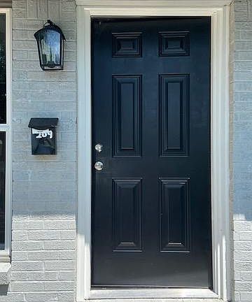 2nd image of 209 S 11th St #209
