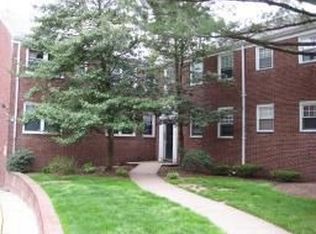 21 Green Acres Dr APT 73, Verona, NJ 07044