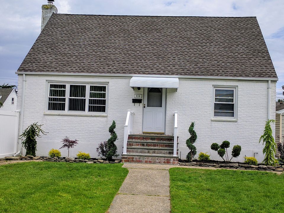 Curb View II