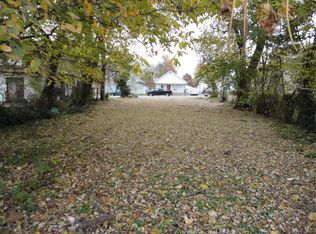 917 S 14th St, Herrin, IL 62948