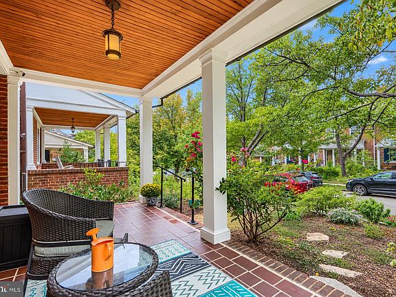 5th image of 3409 Oakenshaw Pl