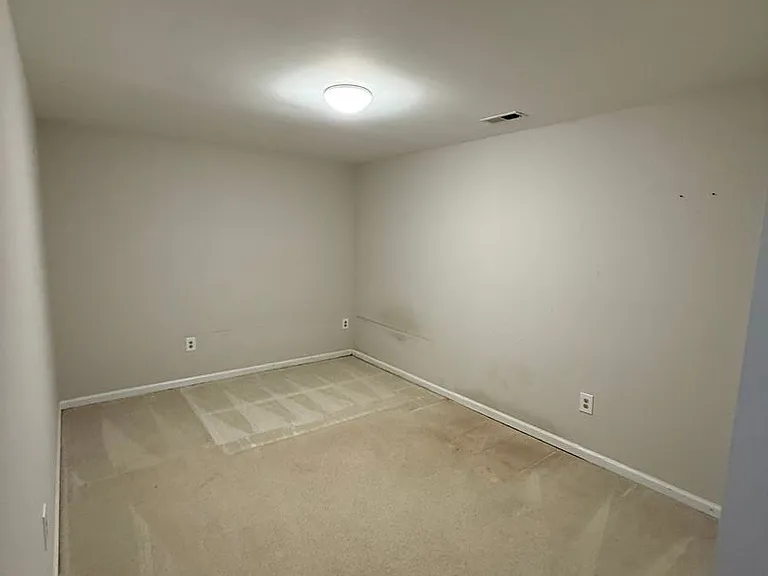 2740 Winston Ct — Photo 25