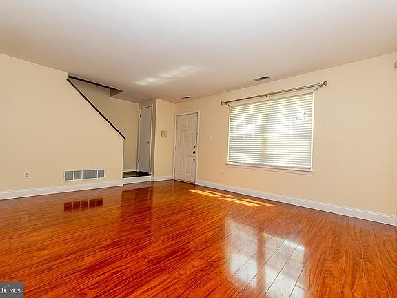 5th image of 211 Lafayette Dr