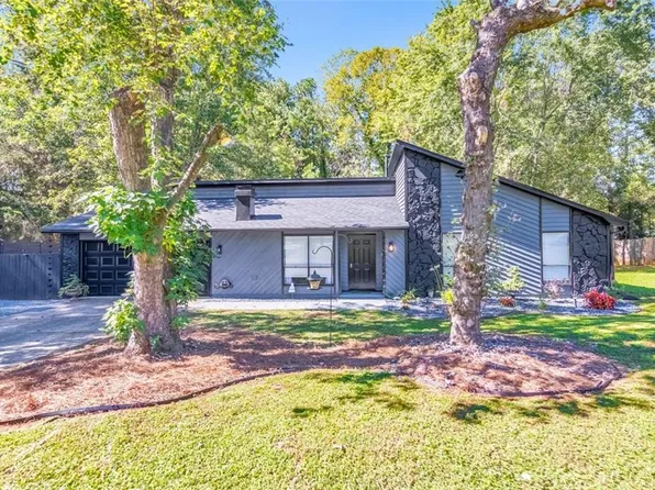 4712 Jamerson Forest Cir, Marietta, GA 30066
