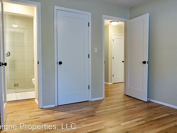 3rd image of 1007 W 75th St #1007