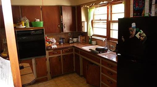 4th image of 8617 E 63rd St